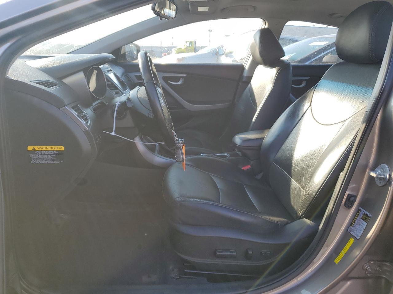 2014 HYUNDAI ELANTRA SE - Image 7