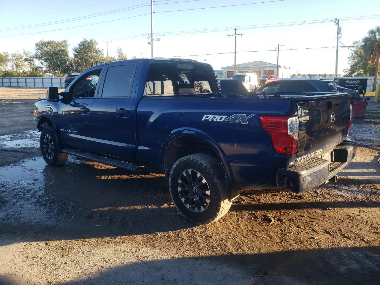 2017 NISSAN TITAN XD S - Image 2