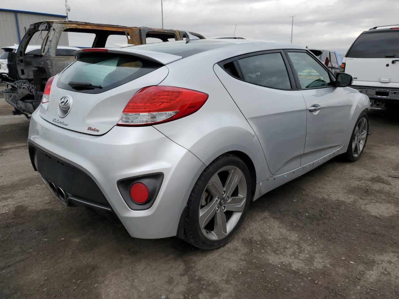 2013 HYUNDAI VELOSTER T - Image 3