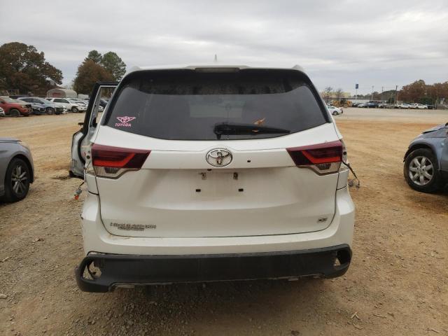 2019 Toyota Highlander Se - Image 6