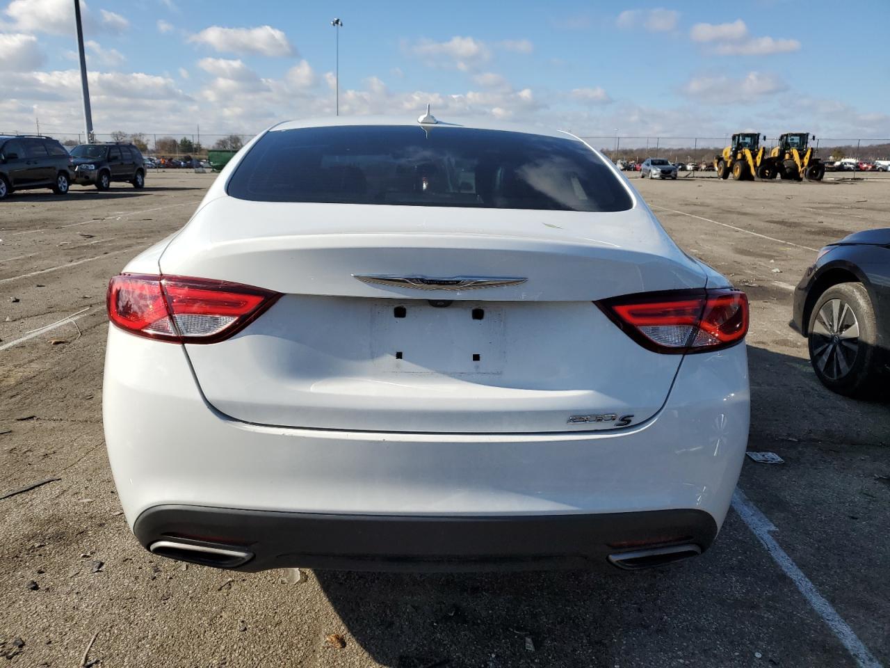 2015 CHRYSLER 200 S - Фото 6