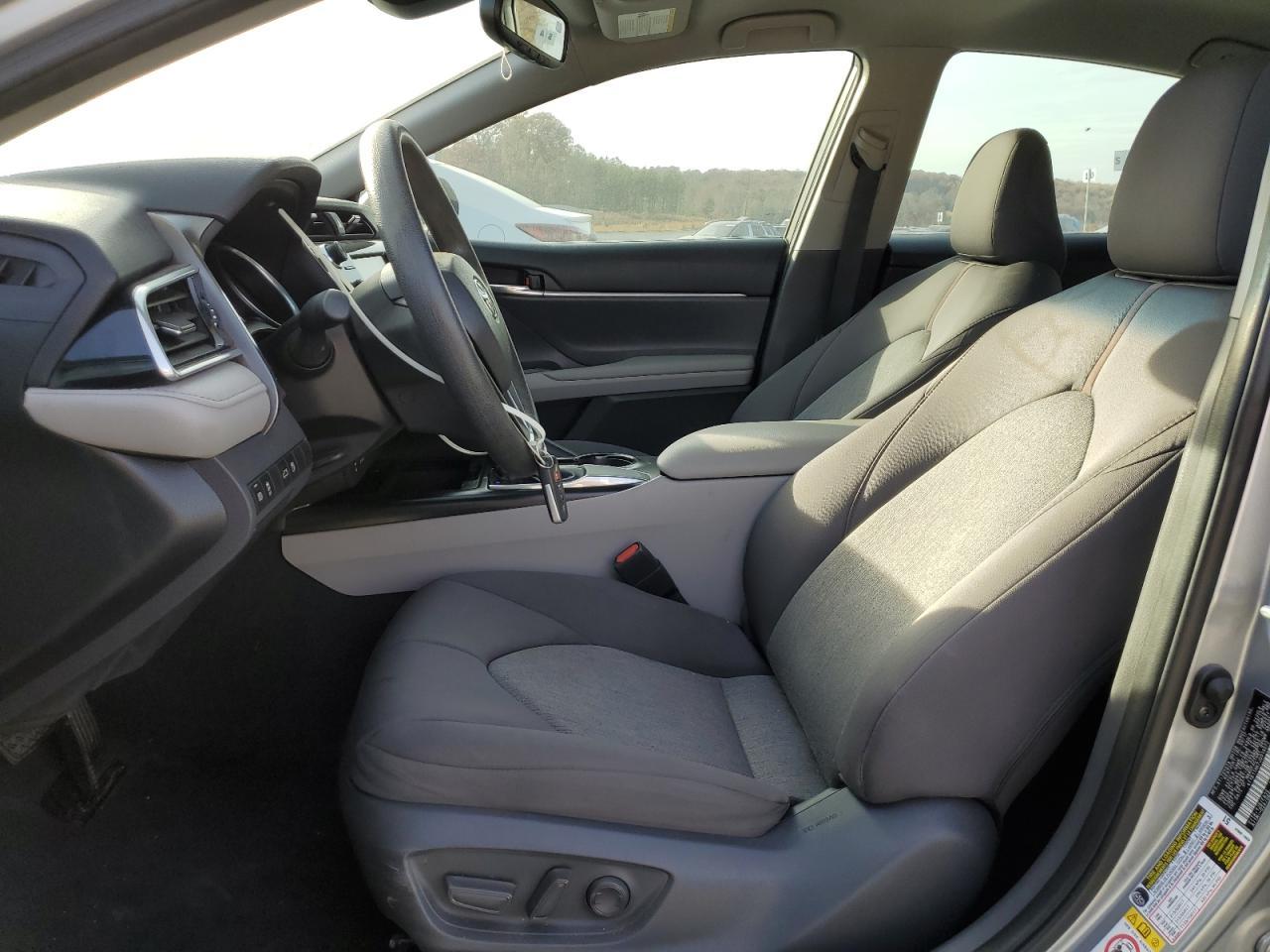 2018 TOYOTA CAMRY L - Фото 7