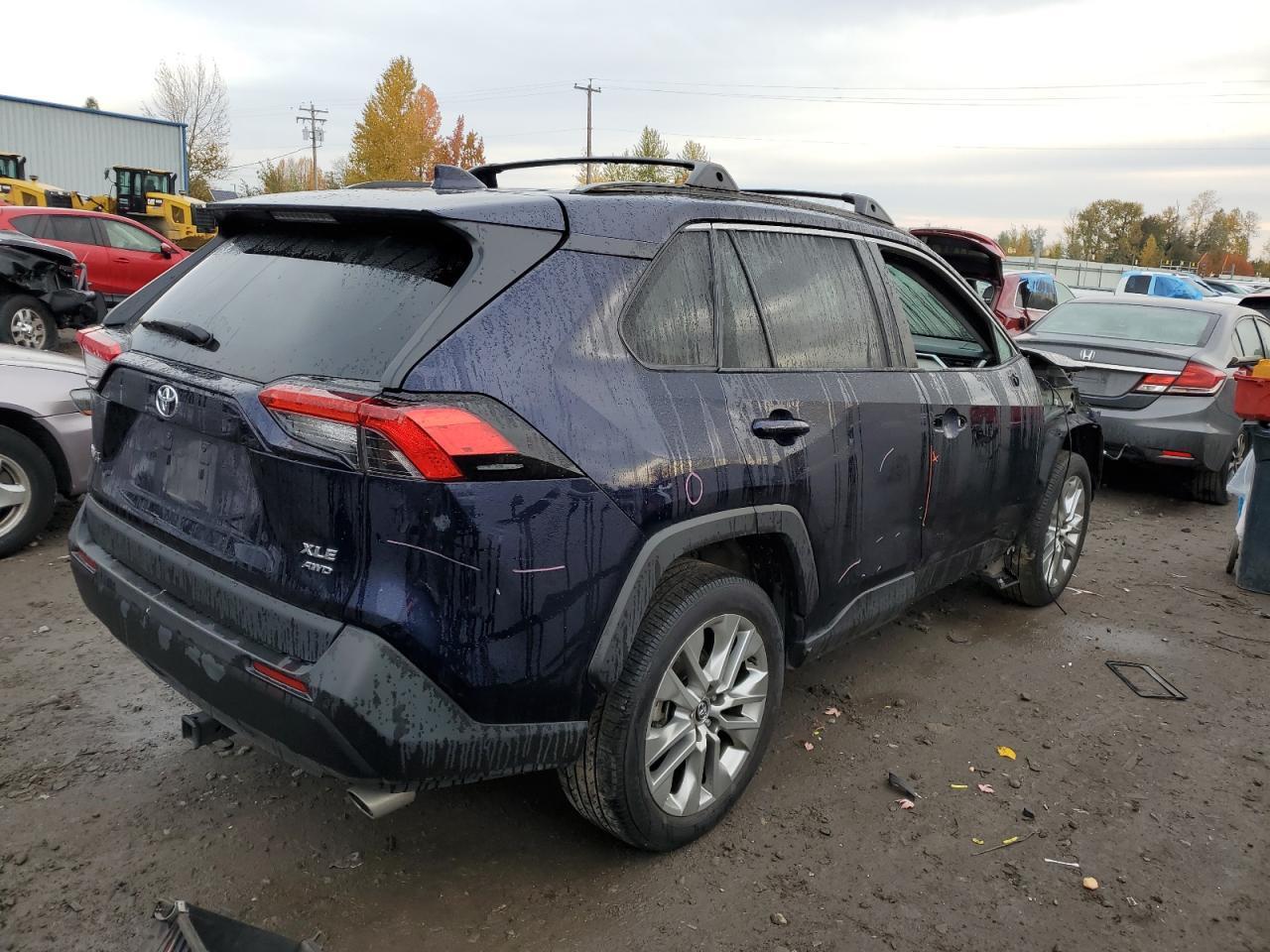 2020 TOYOTA RAV4 XLE P - Image 3