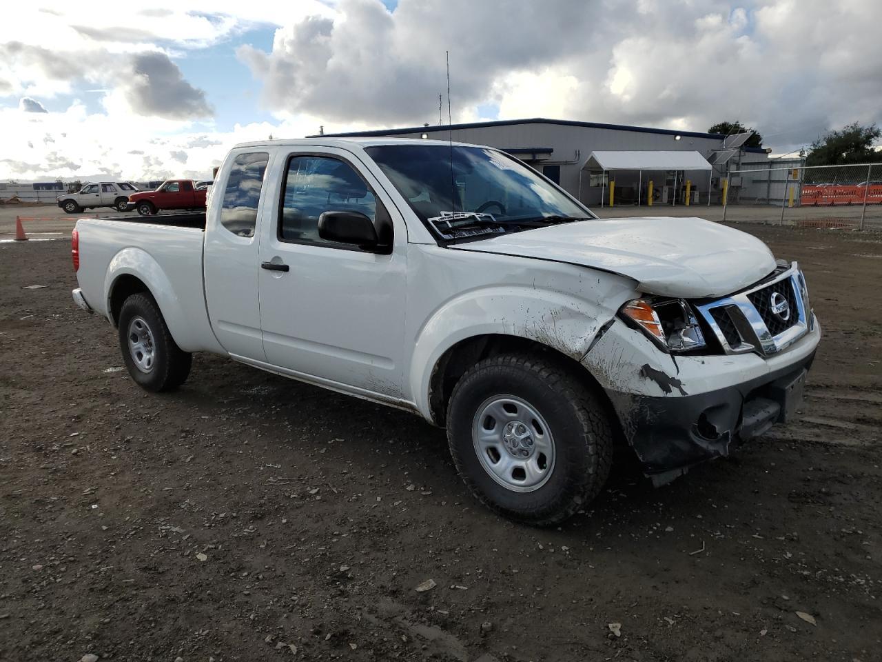 2019 NISSAN FRONTIER S - Фото 4