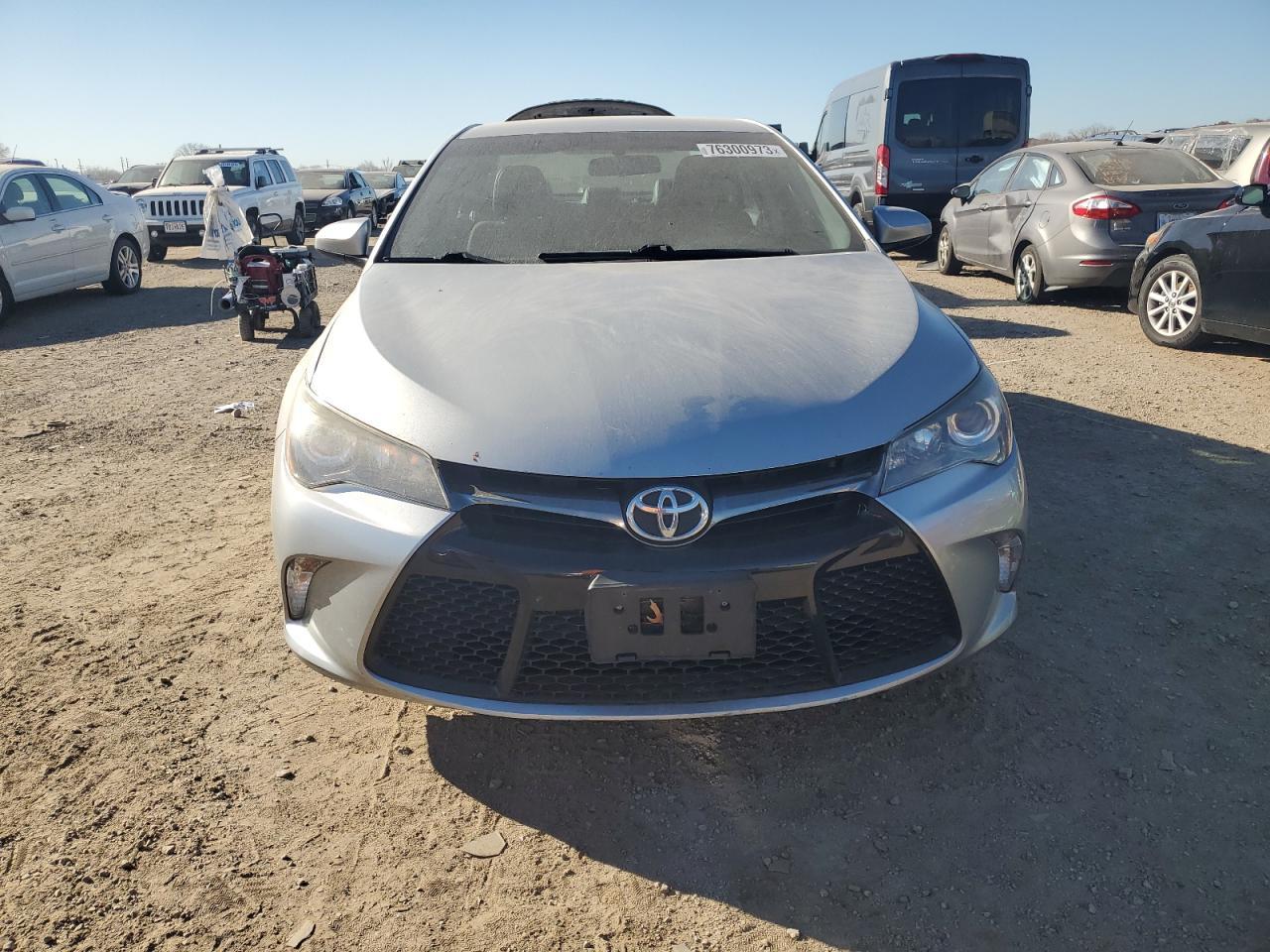 2017 TOYOTA CAMRY LE - Фото 5