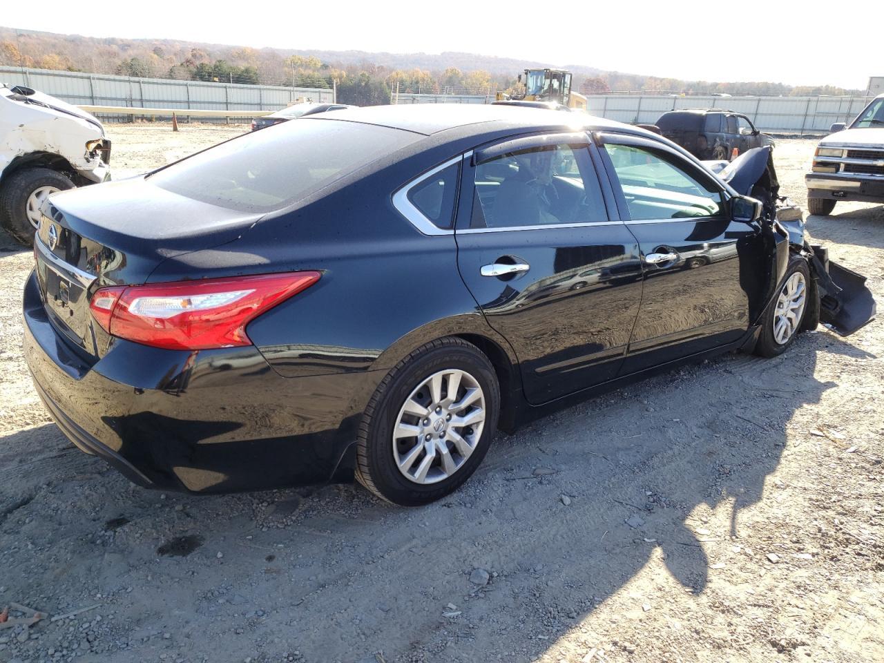 2017 NISSAN ALTIMA 2.5 - Фото 3