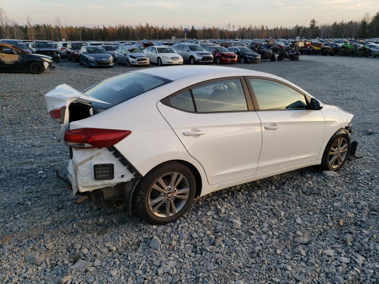 2017 HYUNDAI ELANTRA SE - Image 3