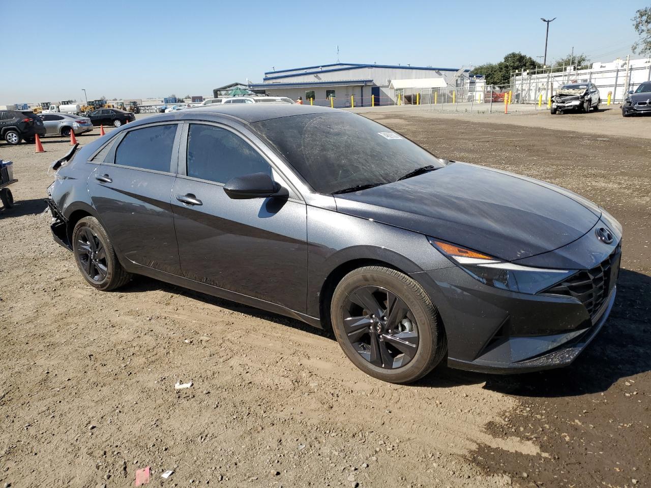 2022 HYUNDAI ELANTRA SE - Фото 4