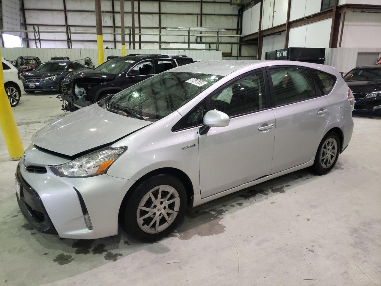 2017 TOYOTA PRIUS V car image