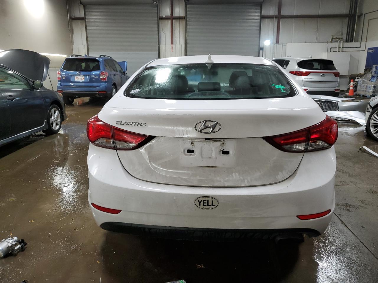 2015 HYUNDAI ELANTRA SE - Image 6
