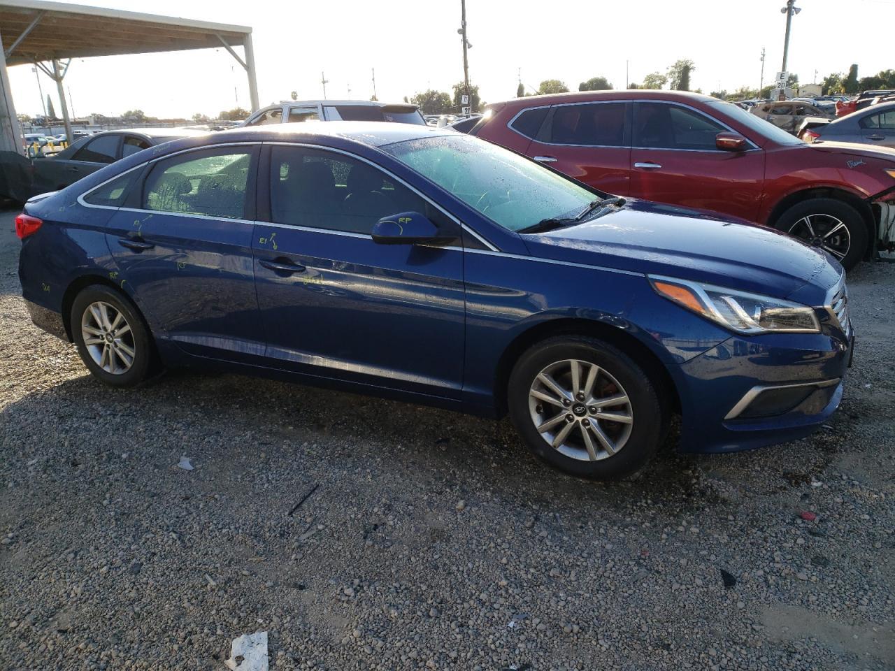 2017 HYUNDAI SONATA SE - Image 4