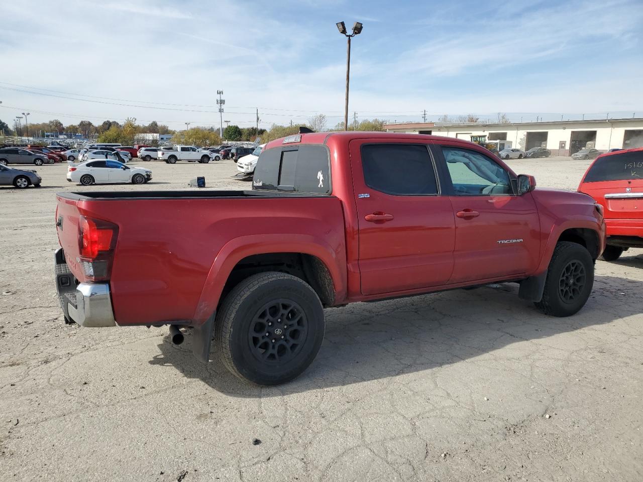 2019 TOYOTA TACOMA DOU - Фото 3