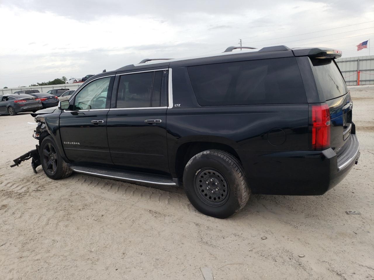 2015 CHEVROLET SUBURBAN C - Фото 2