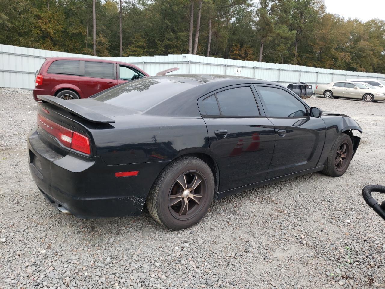 2014 DODGE CHARGER SE - Image 3