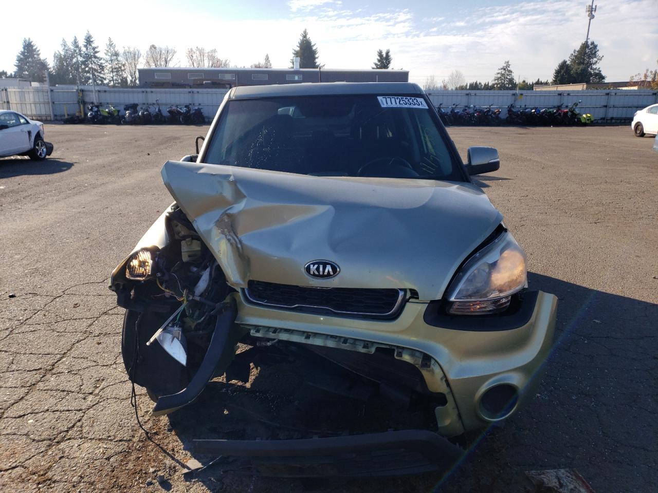 2013 KIA SOUL + - Image 5