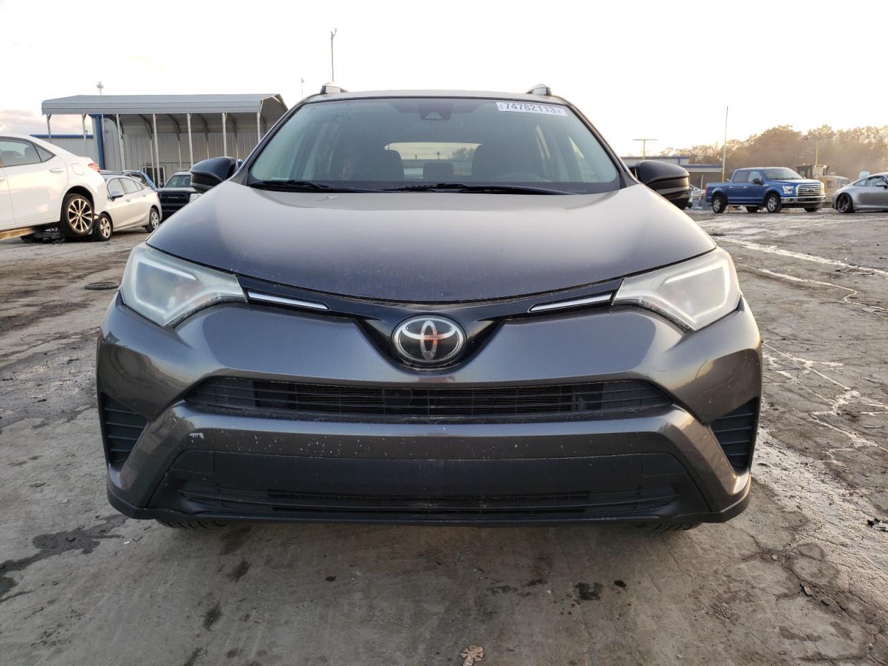 2017 TOYOTA RAV4 LE - Image 5