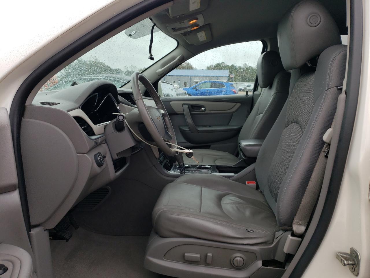 2014 CHEVROLET TRAVERSE L - Image 7