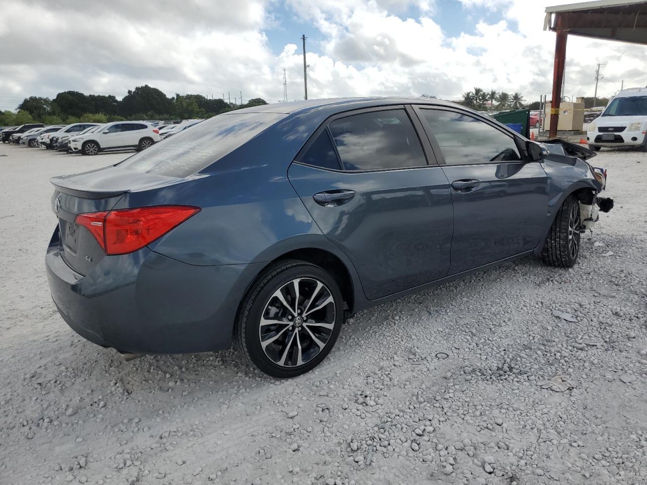 2018 TOYOTA COROLLA L - Image 3