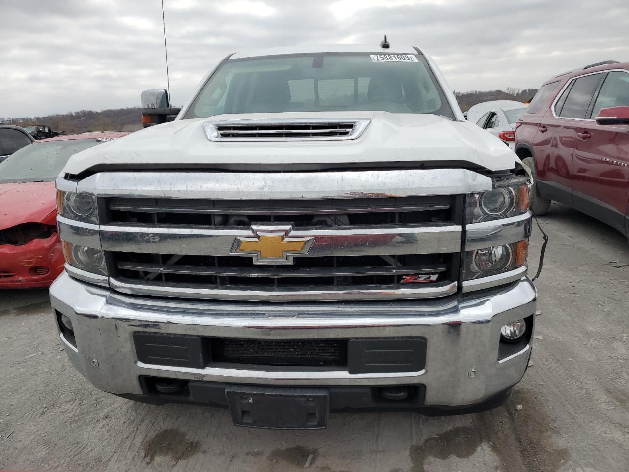 2019 CHEVROLET SILVERADO - Фото 5