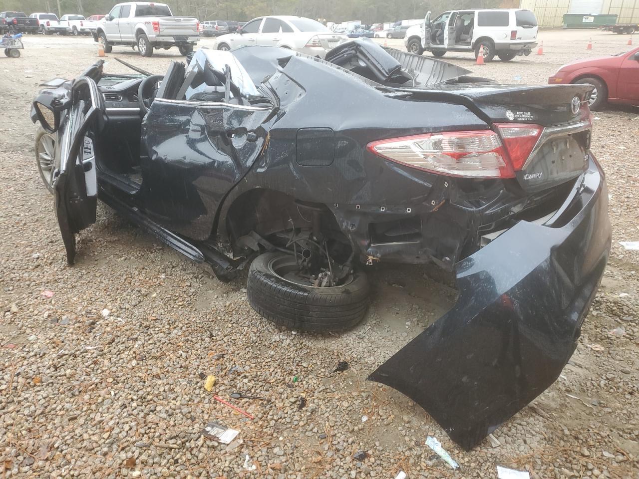 2017 TOYOTA CAMRY LE - Image 2
