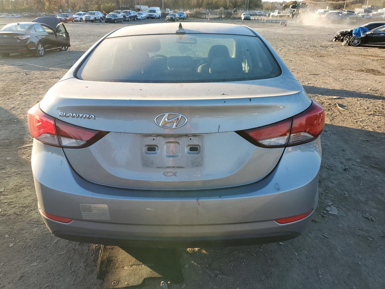2015 HYUNDAI ELANTRA SE - Фото 6