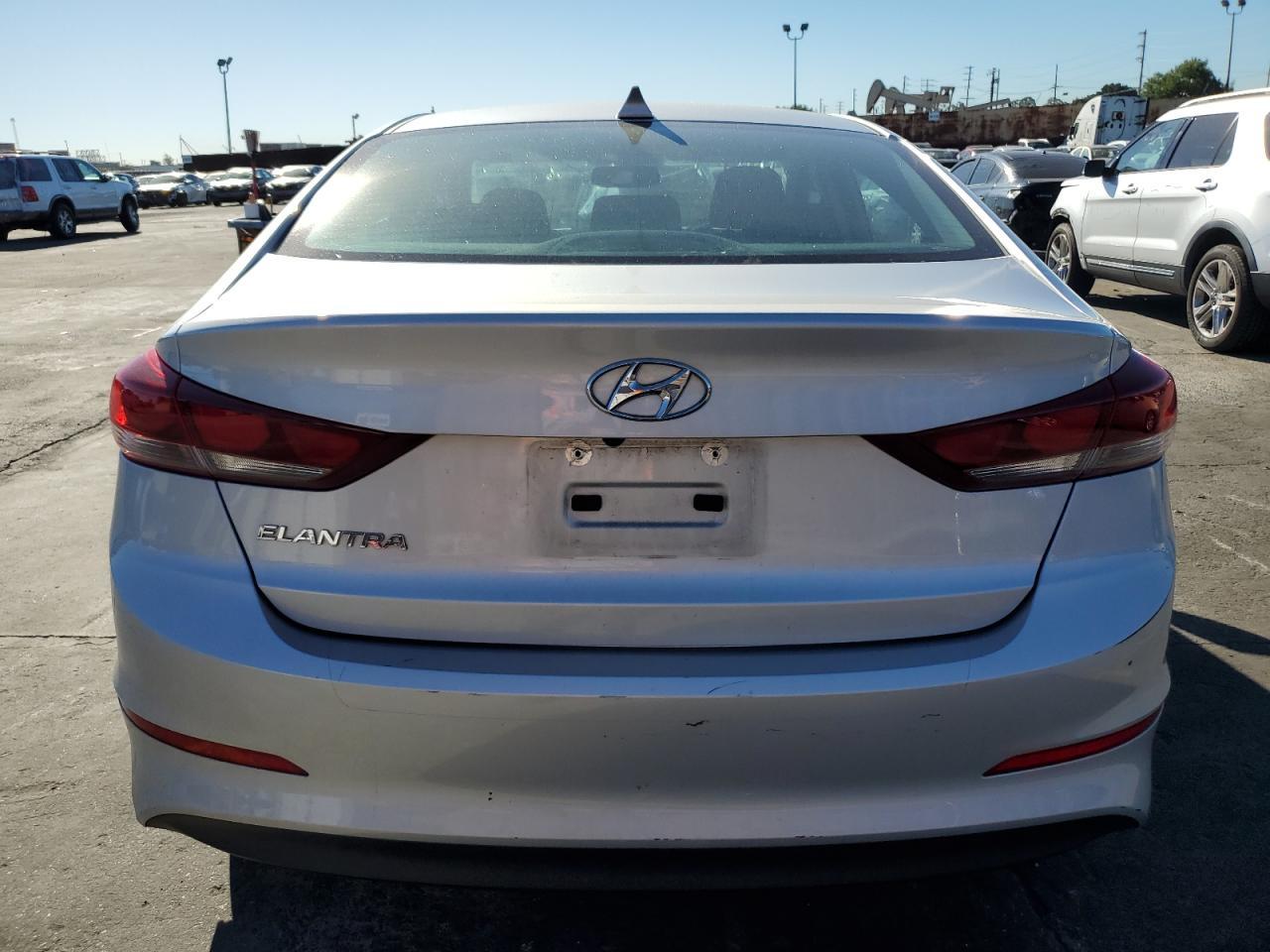 2017 HYUNDAI ELANTRA SE - Фото 6