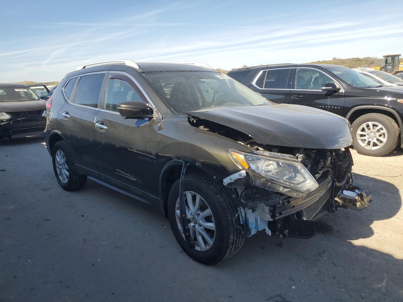 2017 NISSAN ROGUE SV - Фото 4