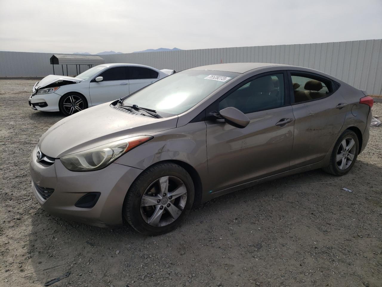 2013 HYUNDAI ELANTRA GL