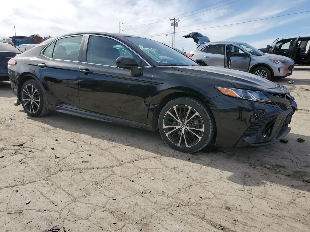 2020 TOYOTA CAMRY SE - Image 4