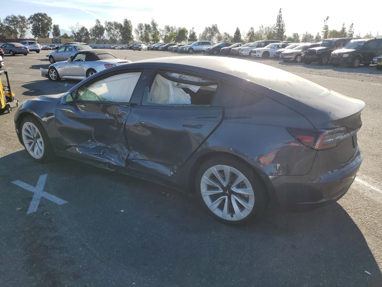 2021 TESLA MODEL 3 - Фото 2