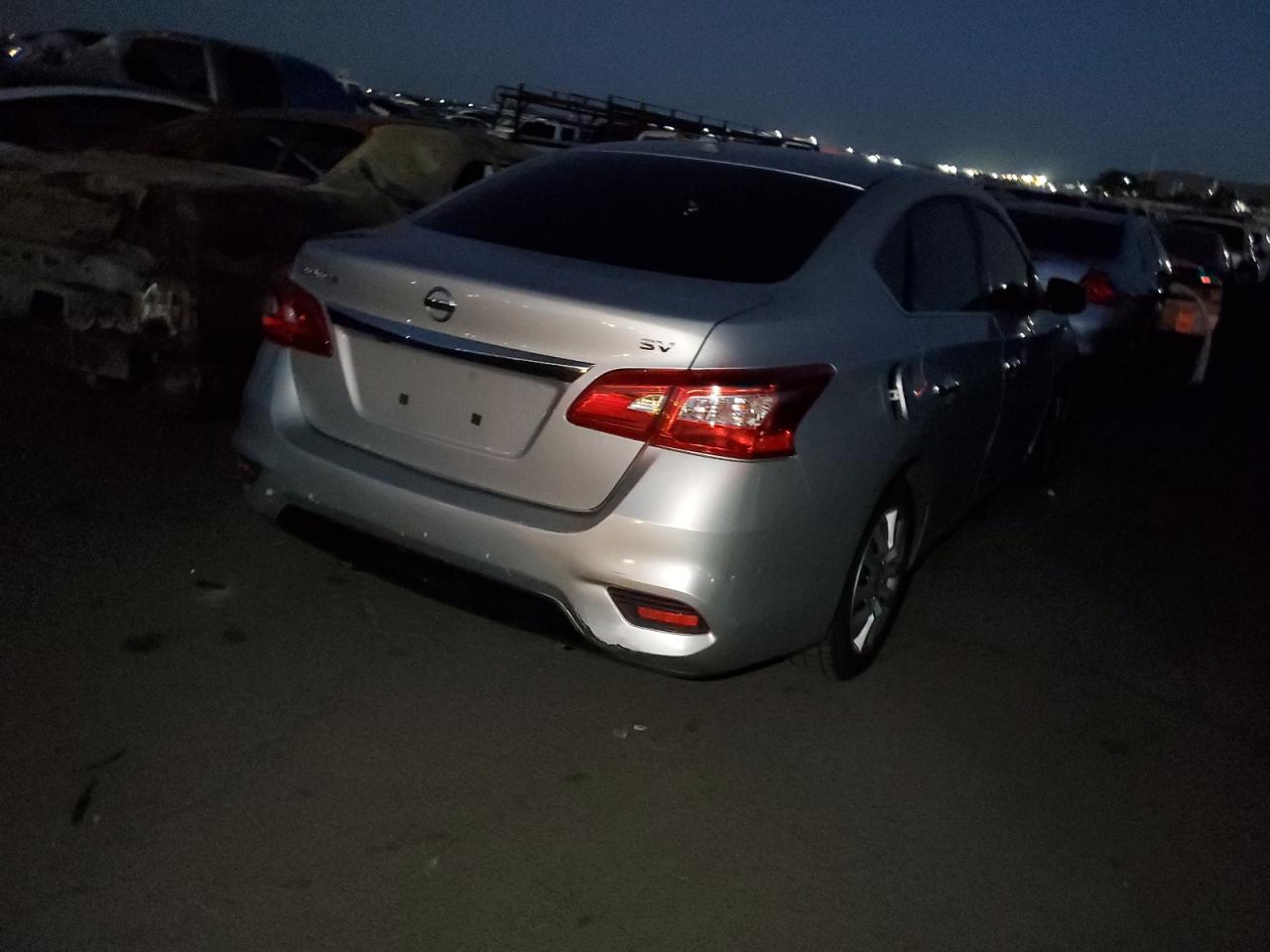 2017 NISSAN SENTRA S - Фото 3