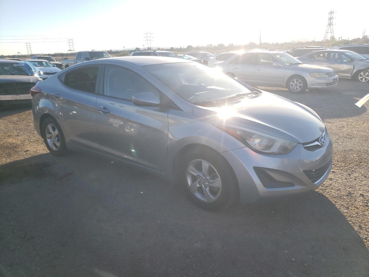2015 HYUNDAI ELANTRA SE - Фото 4