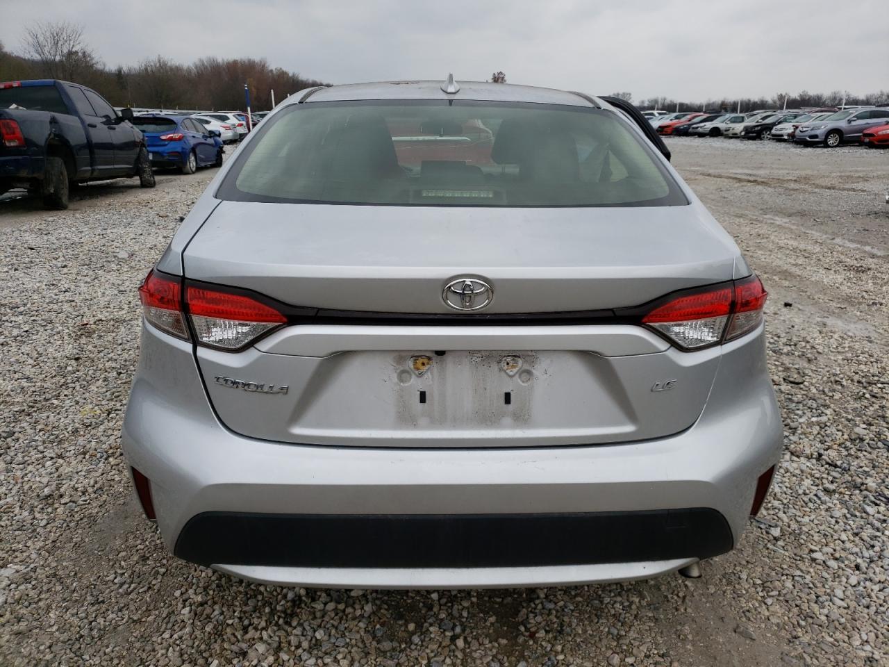 2020 TOYOTA COROLLA LE - Фото 6