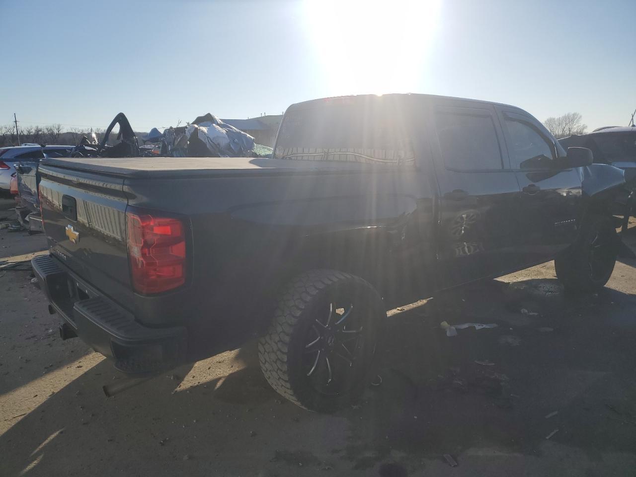 2015 CHEVROLET SILVERADO - Image 3