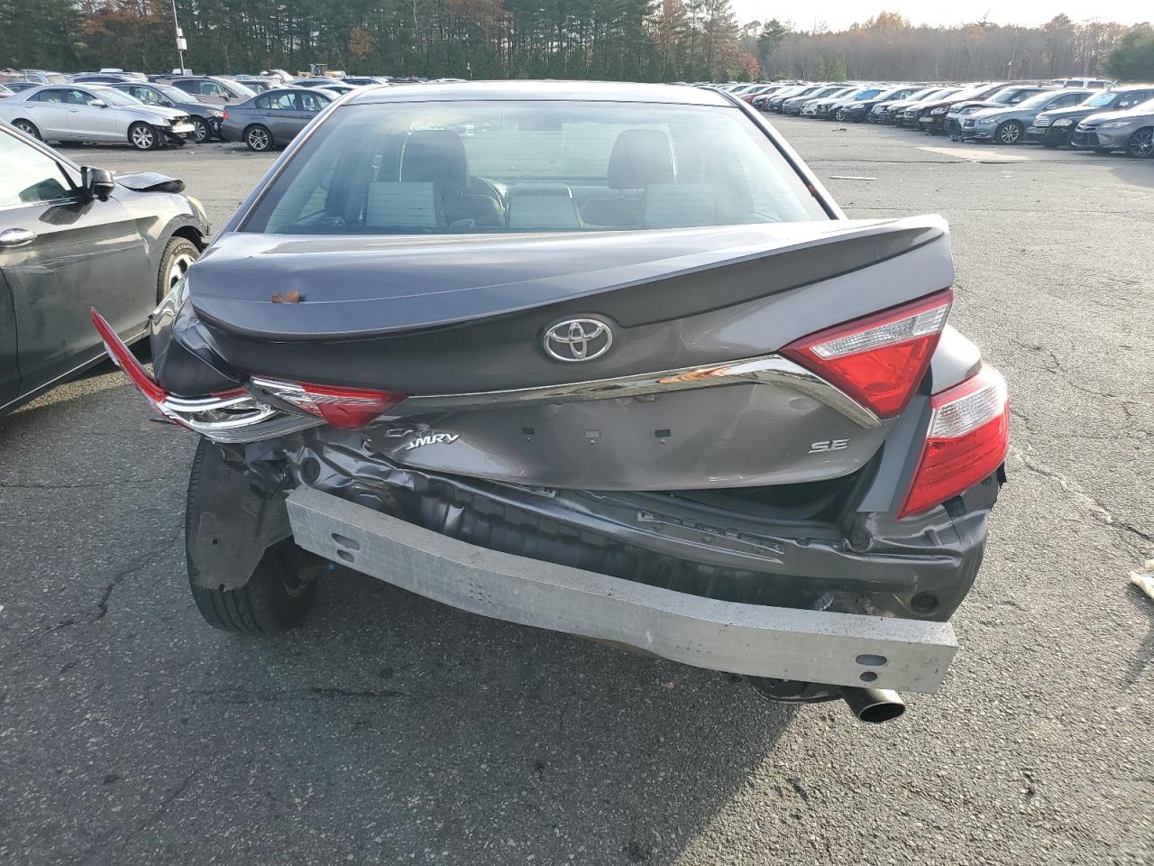 2017 TOYOTA CAMRY LE - Image 6