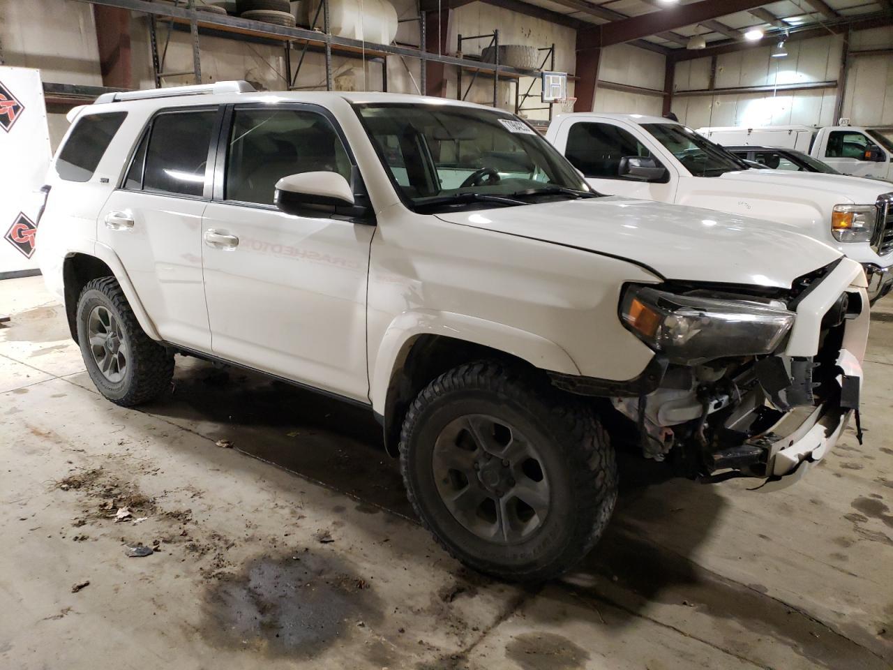 2017 TOYOTA 4RUNNER SR - Image 4