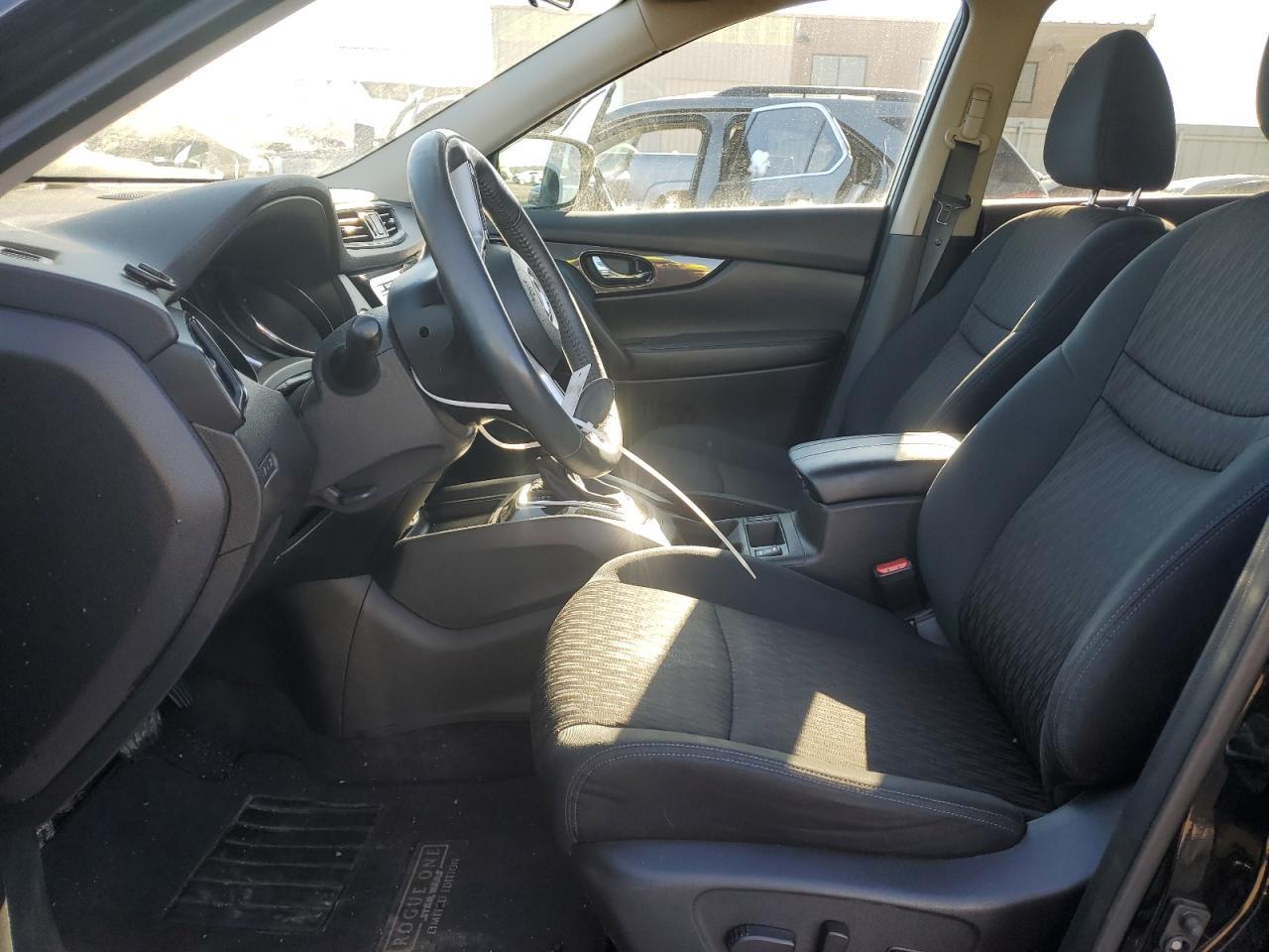 2017 NISSAN ROGUE SV - Image 7