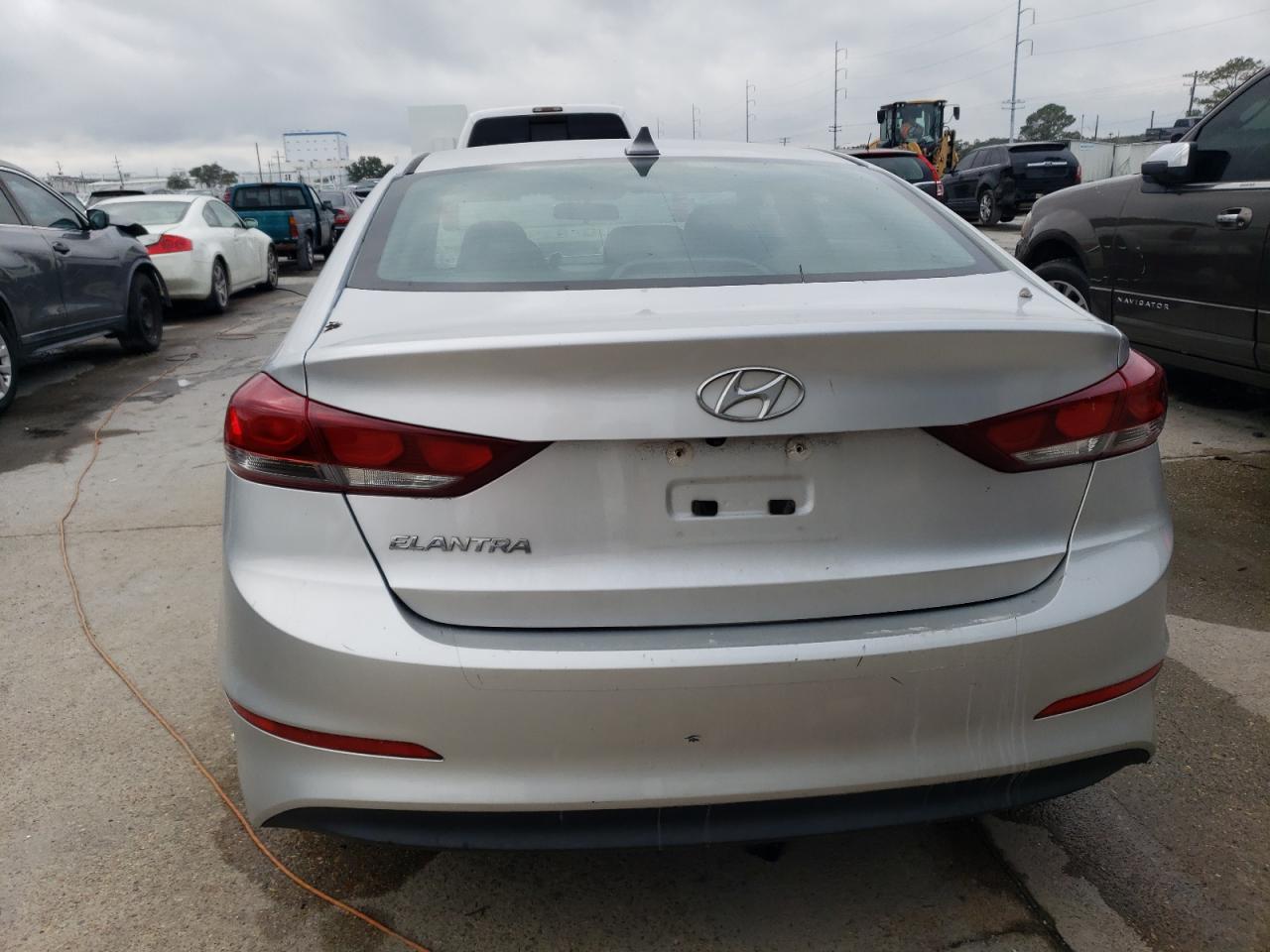 2018 HYUNDAI ELANTRA SE - Фото 6