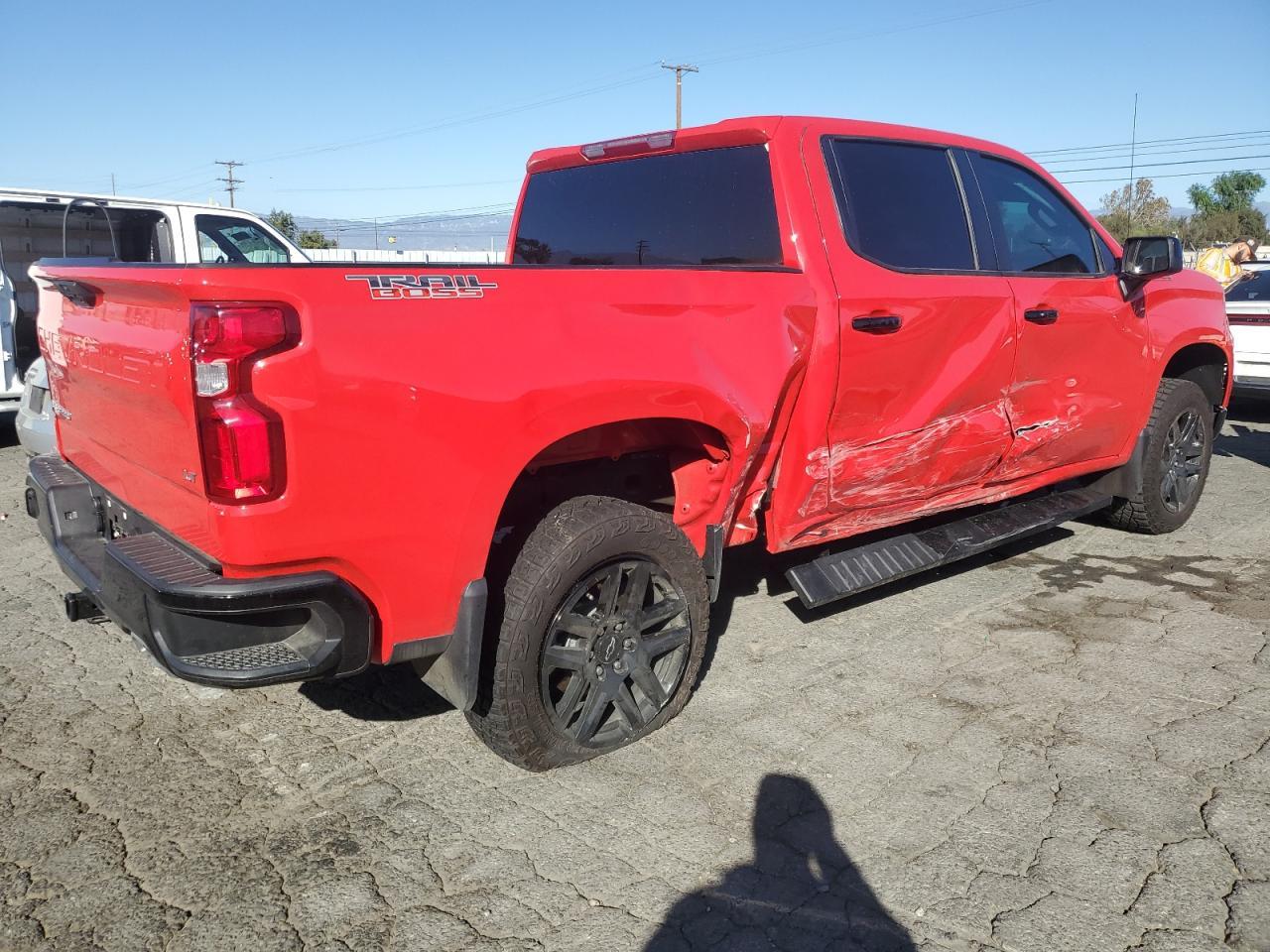2023 CHEVROLET SILVERADO - Фото 3