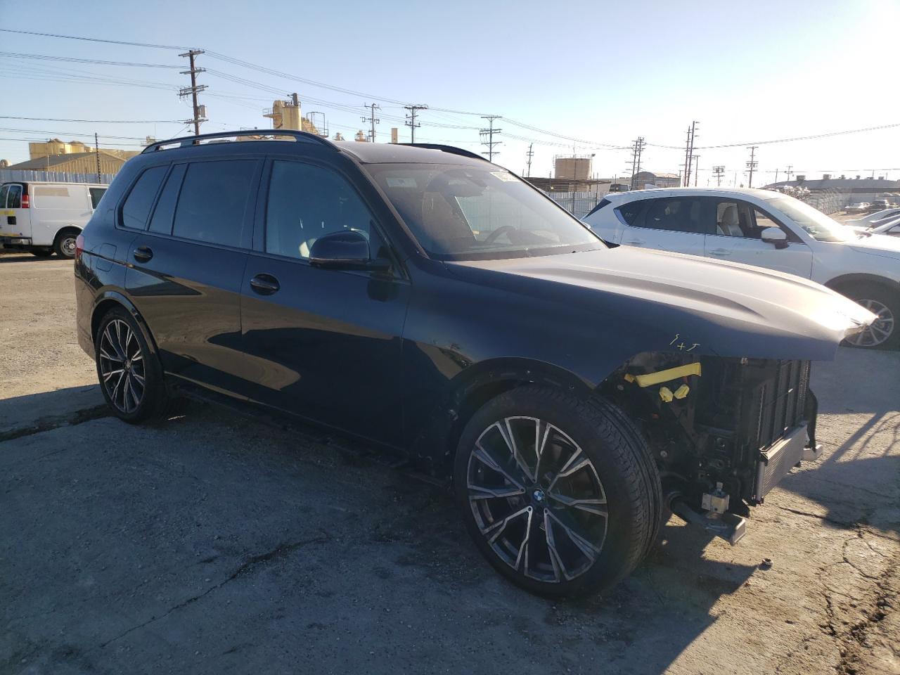 2022 BMW X7 XDRIVE4 - Фото 4