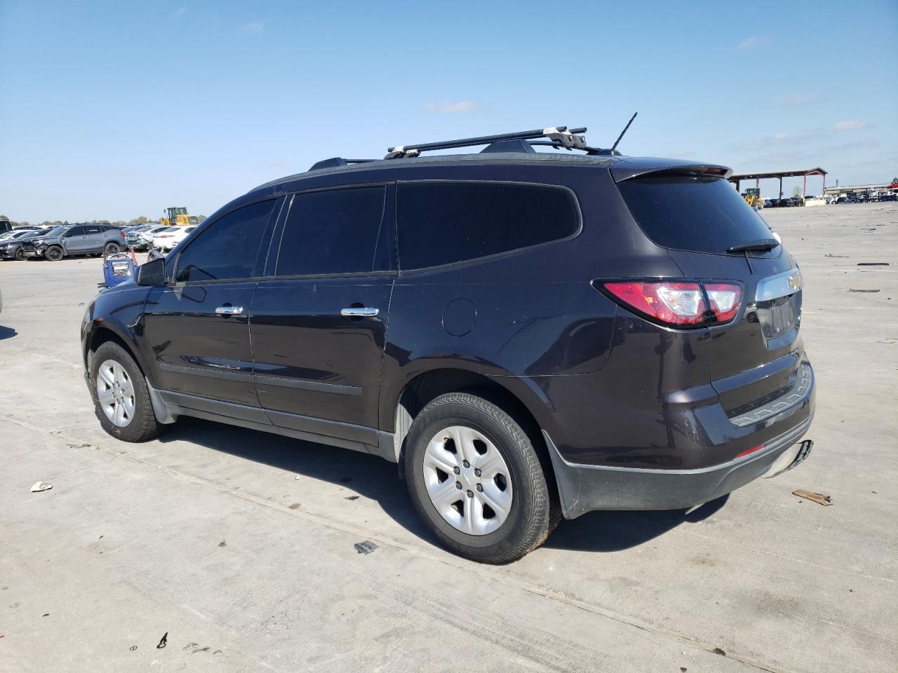 2015 CHEVROLET TRAVERSE L - Image 2