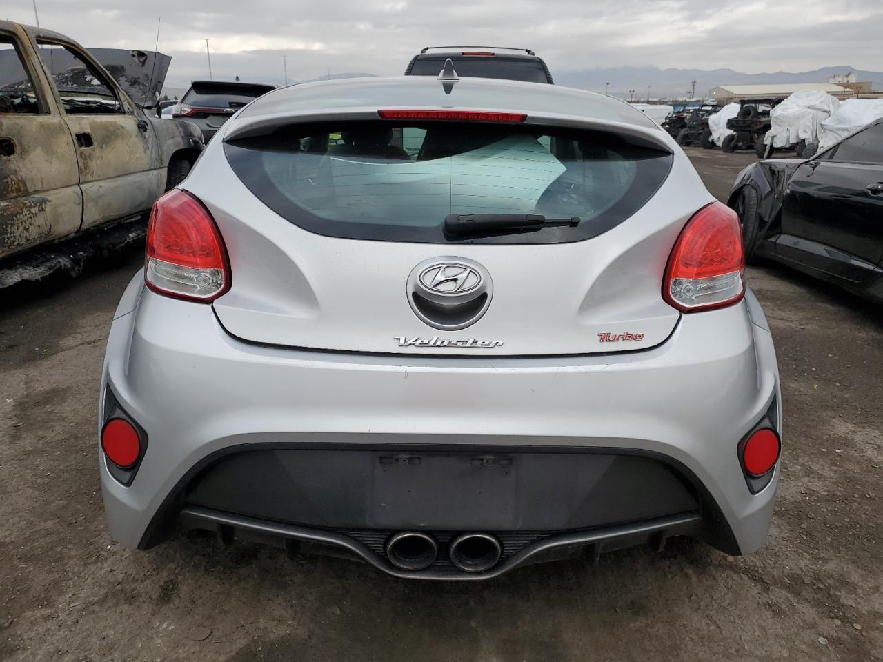 2013 HYUNDAI VELOSTER T - Image 6