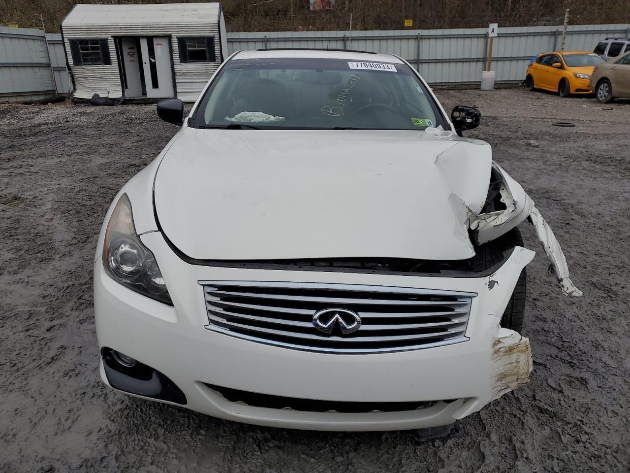 2011 INFINITI G37 - Image 5