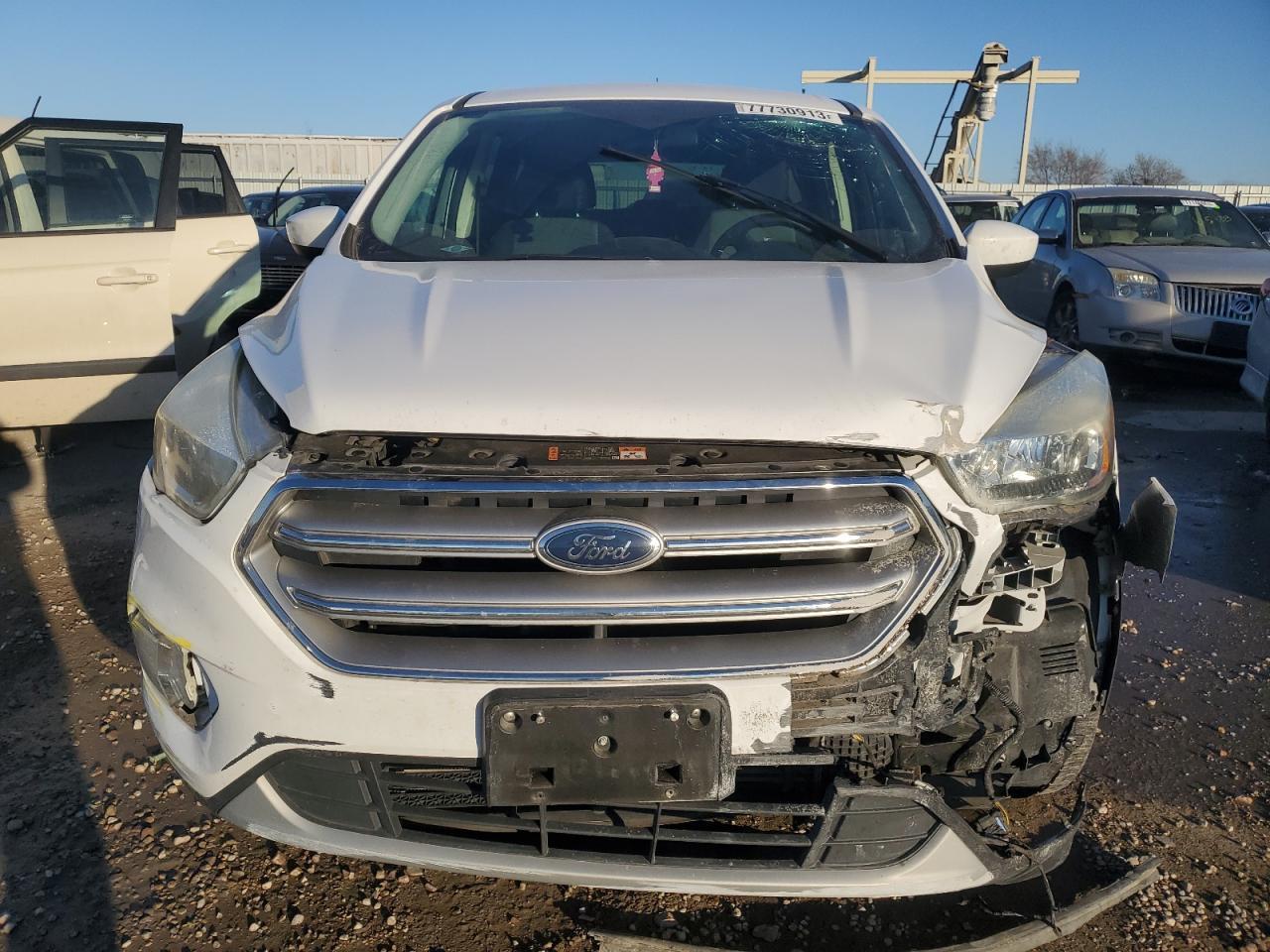 2017 FORD ESCAPE SE - Фото 5