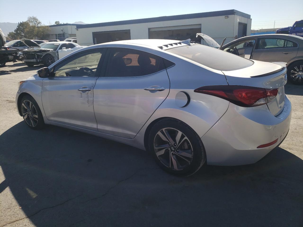 2014 HYUNDAI ELANTRA SE - Image 2