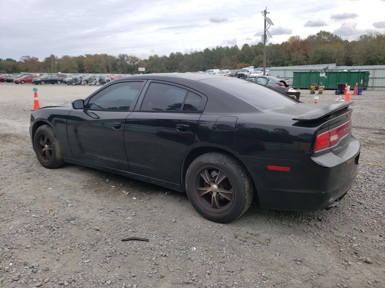 2014 DODGE CHARGER SE - Image 2
