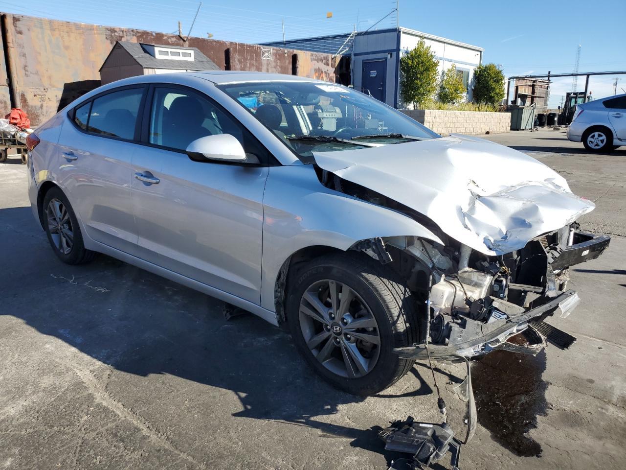 2017 HYUNDAI ELANTRA SE - Фото 4