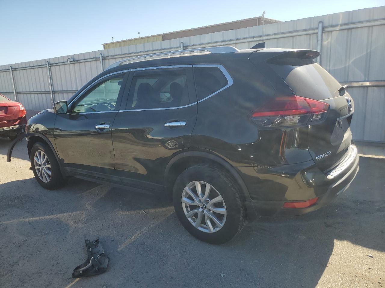 2017 NISSAN ROGUE SV - Фото 2