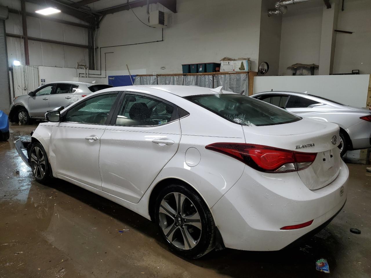 2015 HYUNDAI ELANTRA SE - Image 2