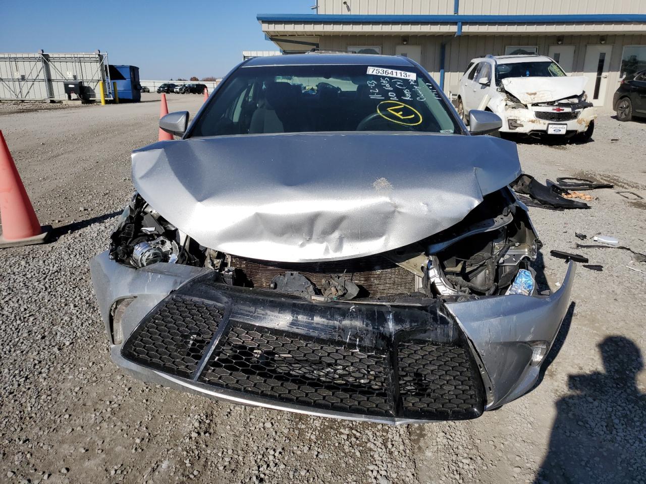 2017 TOYOTA CAMRY LE - Фото 5